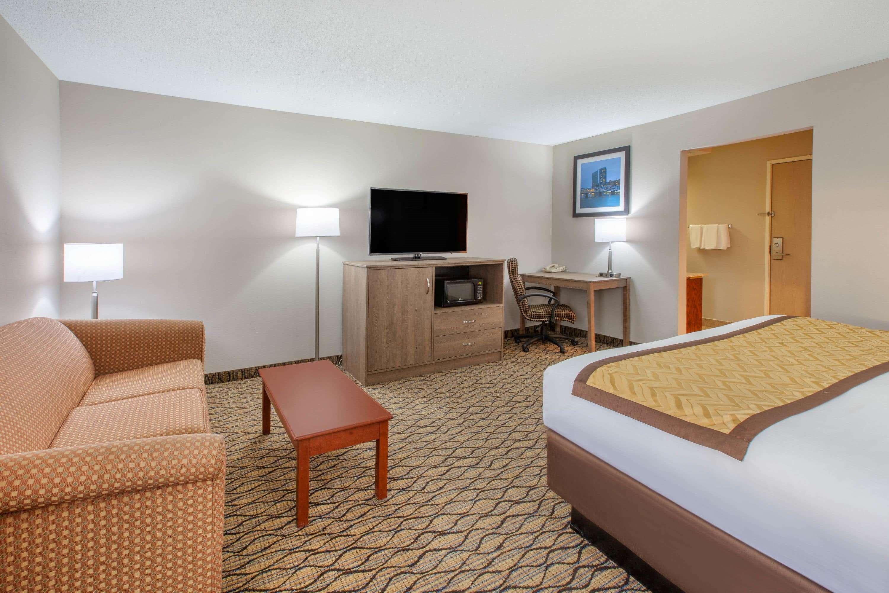 Baymont By Wyndham Grand Rapids Airport Cascade Exterior foto